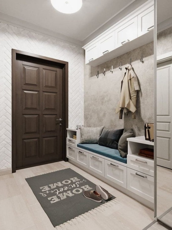 interior do corredor em um apartamento de 50 metros quadrados
