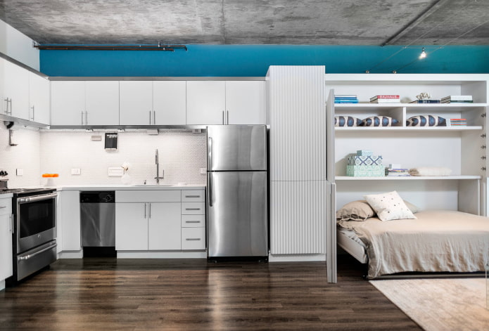 Estúdio loft alongado e uma cama transformadora