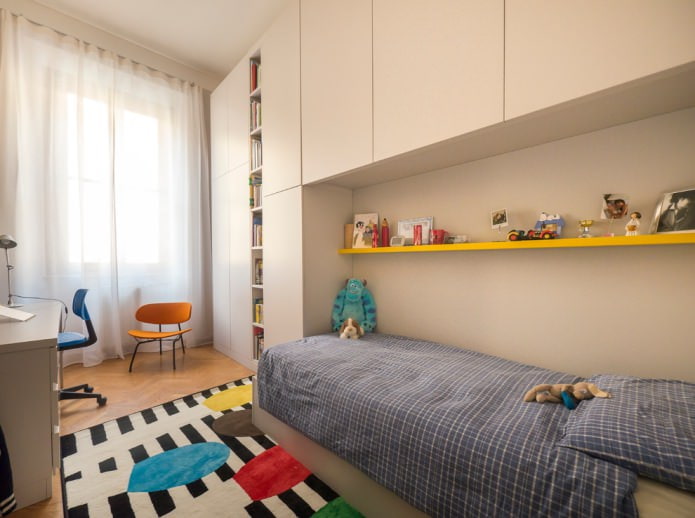 quarto de menino em tons de bege