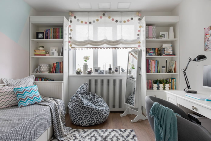 cortinas com franjas em forma de pompons