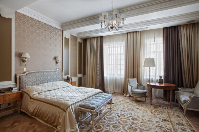 cortinas para duas janelas com um pilar