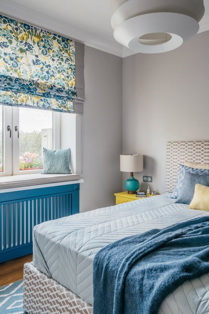 quarto com detalhes em azul