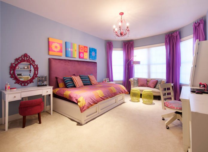 interior do quarto de uma menina