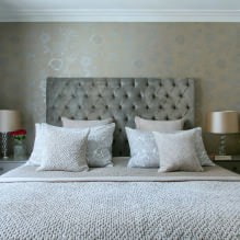 Design de quarto com papel de parede cinza: 70 melhores fotos de interiores - 17