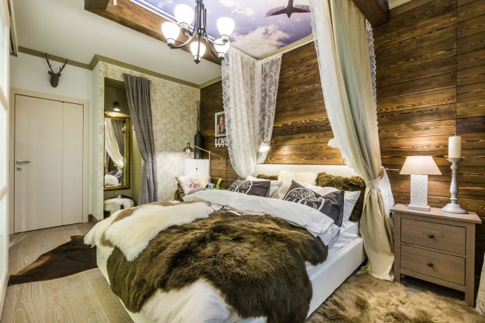 Quarto com parede de madeira