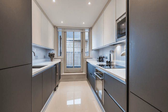 design de interiores de cozinha estreita