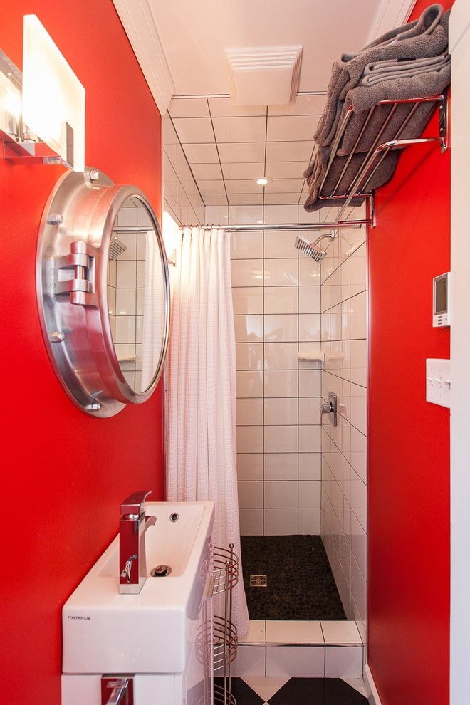 banheiro vermelho