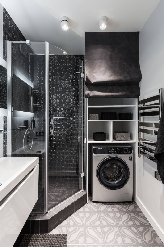 design de banheiro preto e branco