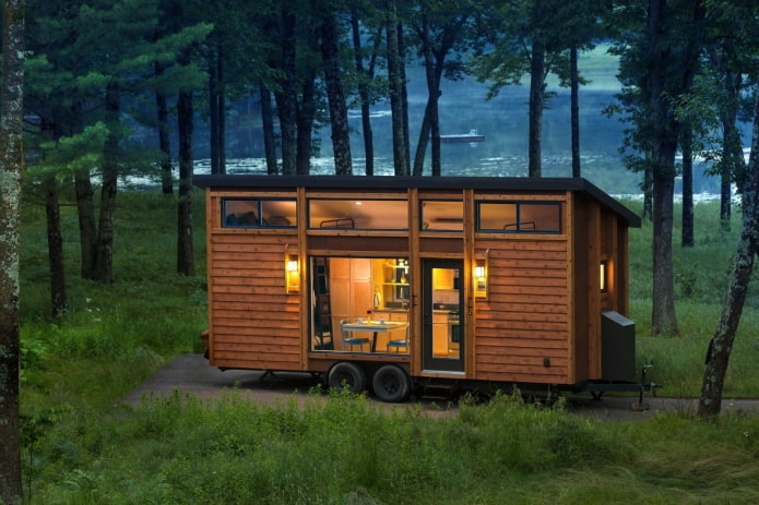 motorhome incomum sobre rodas