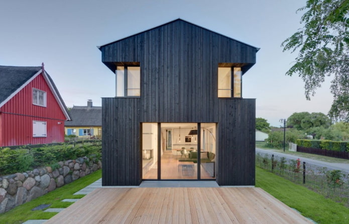 casa preta em estilo escandinavo