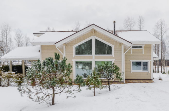 casa bege em estilo escandinavo