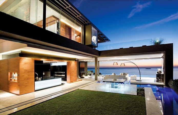 casa em estilo high-tech à beira-mar