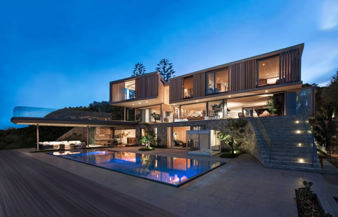 casa em estilo high-tech à beira-mar