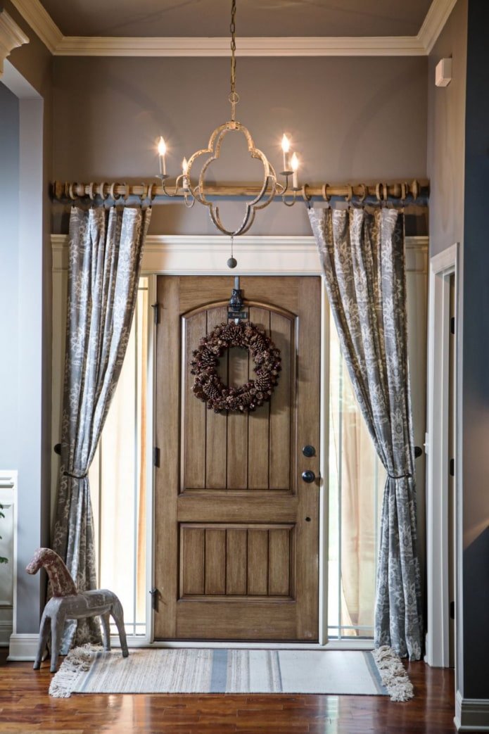 portas no interior em estilo provençal