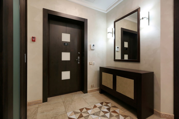 portas na cor wengué no corredor