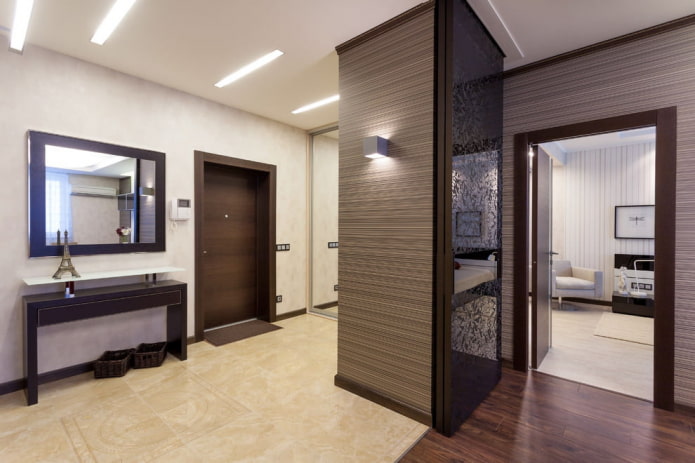 portas na cor wengué combinadas com rodapé no interior