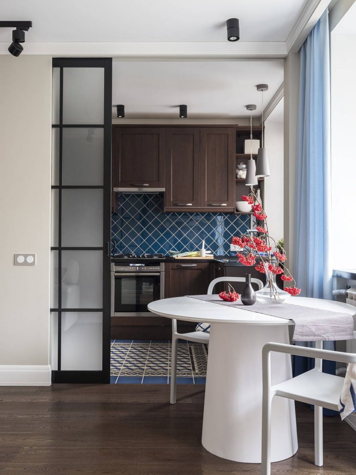 Design de Khrushchevka: 2 cômodos adjacentes - cozinha e sala de estar