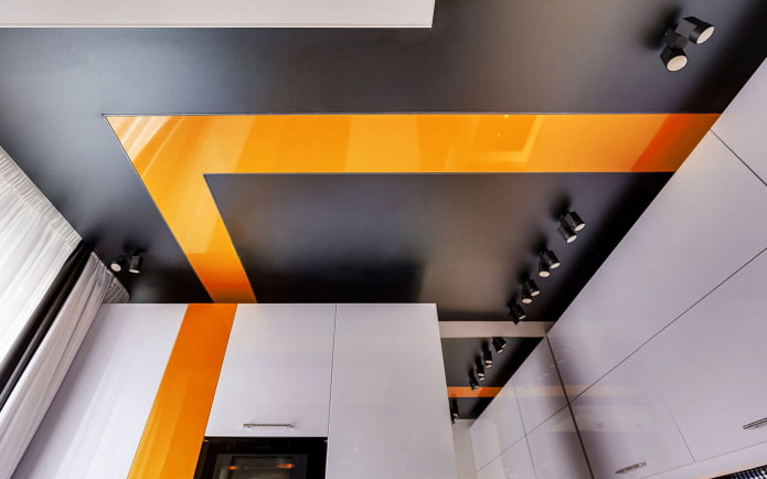 teto tenso preto e amarelo
