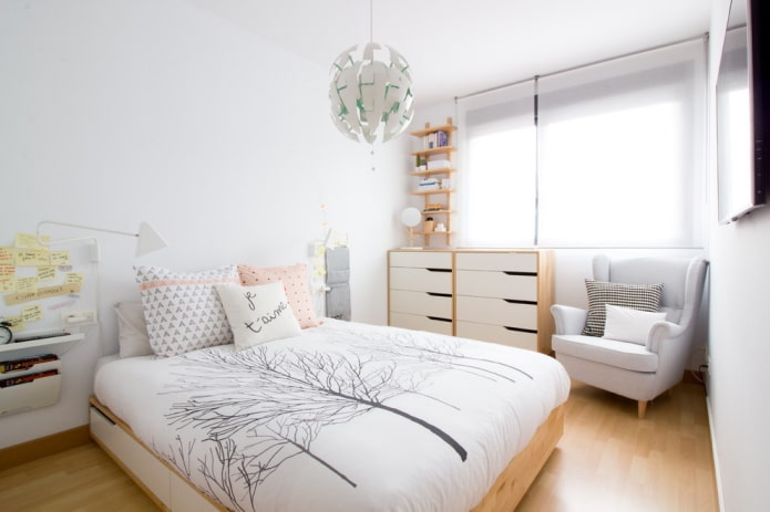 cama de casal retangular no interior