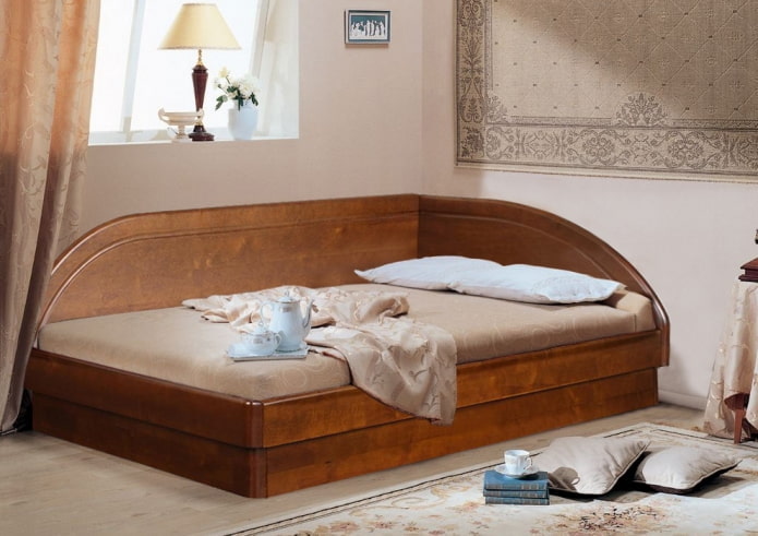 cama de canto de casal no interior