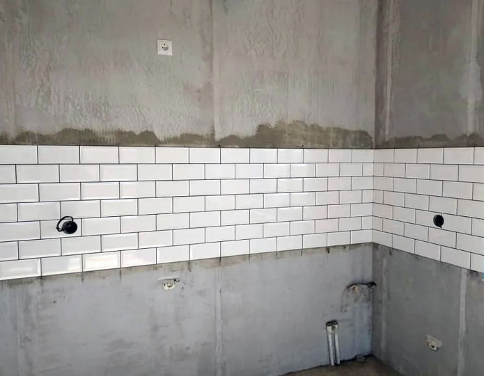 Primeiro o avental, depois o conjunto de cozinha