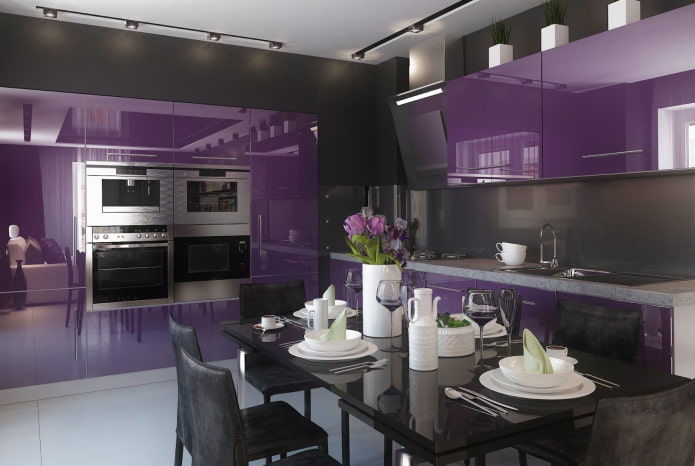 design de cozinha em tons de preto e roxo