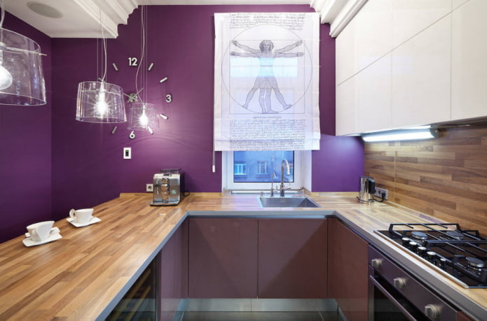 cortinas no interior da cozinha em tons de roxo