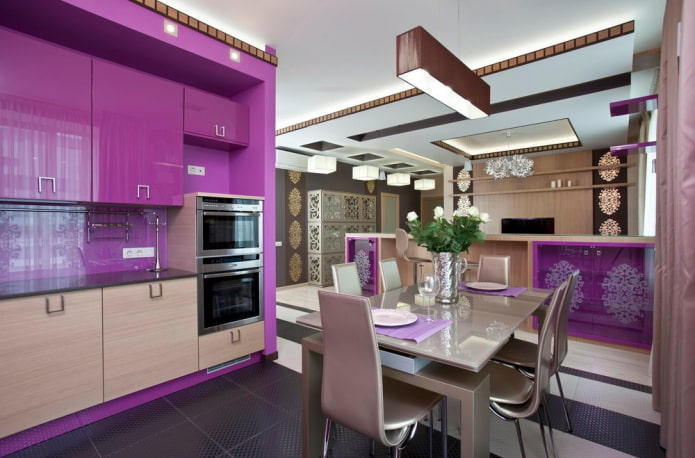 cozinha em tons de roxo no estilo art déco