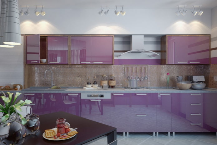 decoração e iluminação no interior da cozinha em tons de roxo