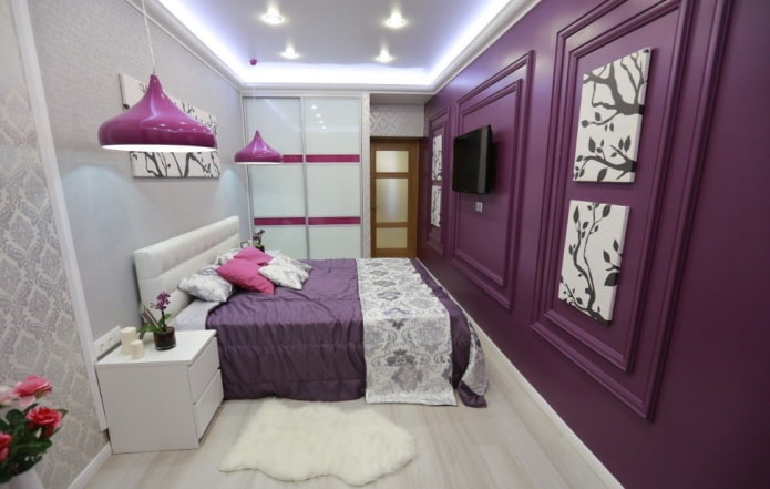 interior do quarto branco e lilás