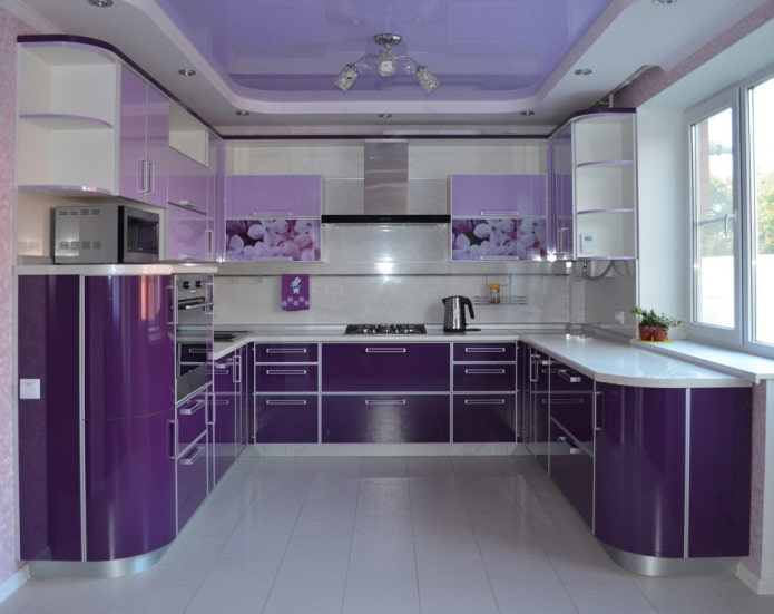 teto violeta na cozinha