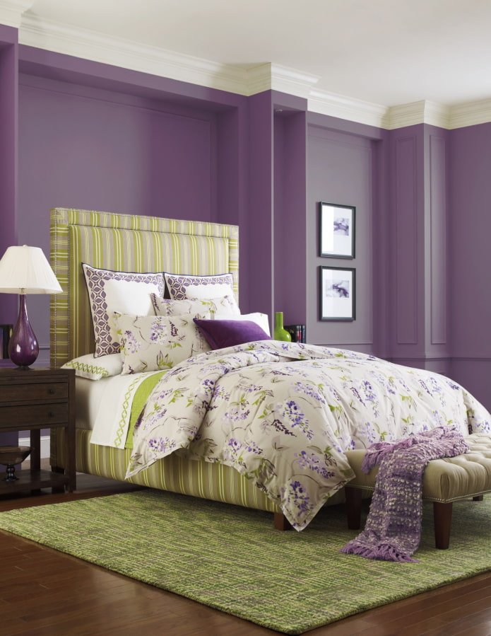 uma combinação de verde e roxo