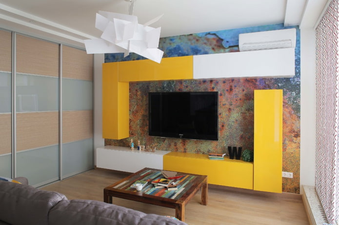 papel de parede com foto atrás da TV