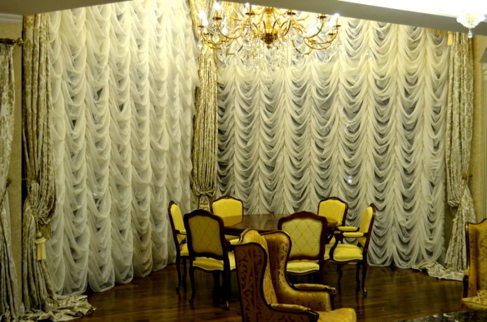 cortinas francesas fixas no interior