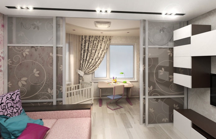 interior de uma pequena sala de estar combinada com um quarto infantil