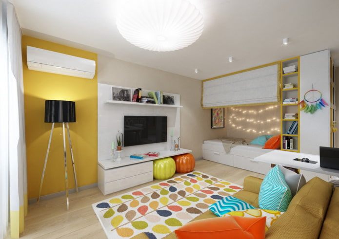 interior de uma pequena sala de estar combinada com um quarto infantil