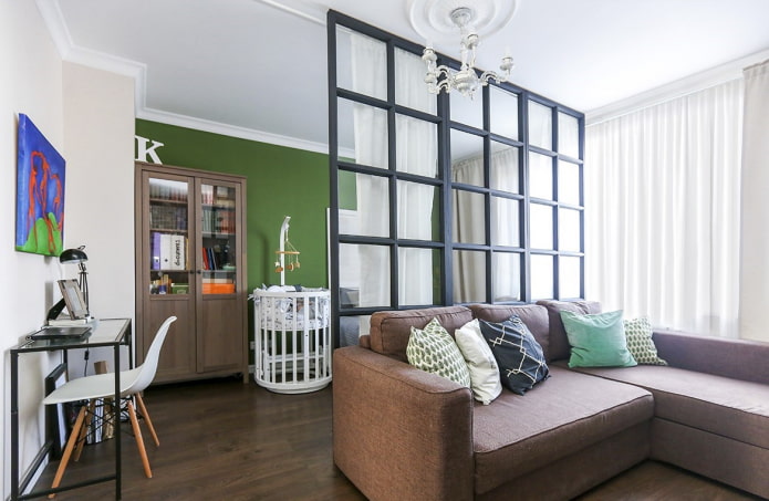 arranjo de sala de estar e quarto infantil combinados