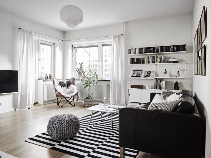 sala de estar em preto e branco