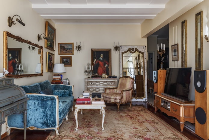 cortinas e decoração na sala de estar no estilo clássico