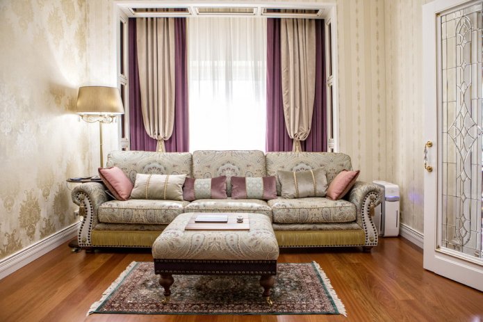 sala de estar em estilo clássico