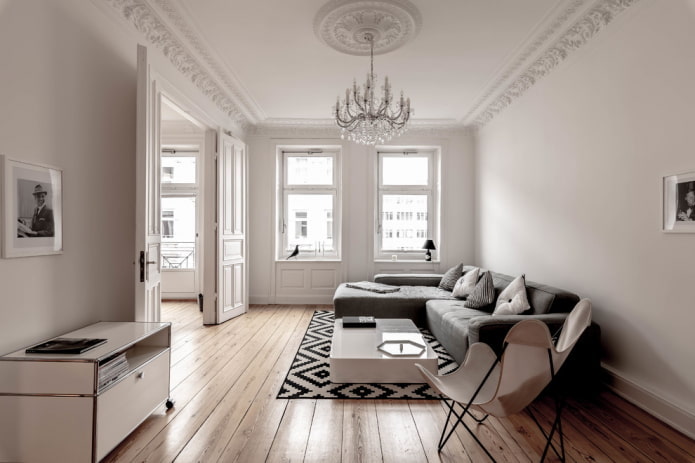 acabamento de teto de sala de estar em estilo nórdico