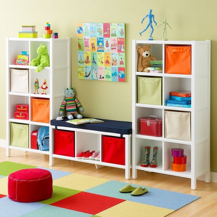 rack para guardar brinquedos no quarto do bebê