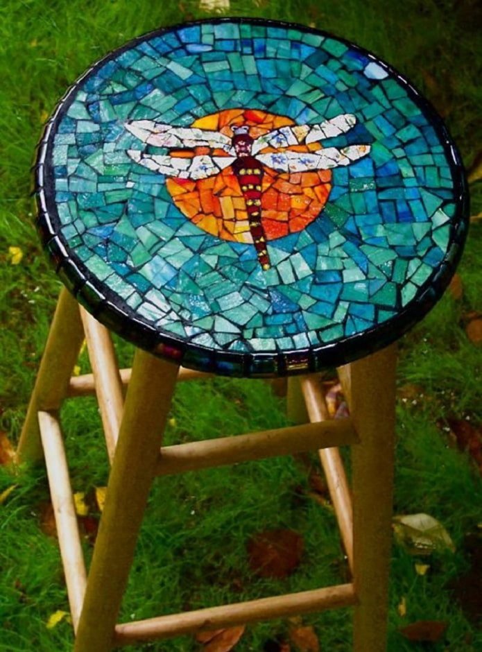 assento de banquinho de mosaico