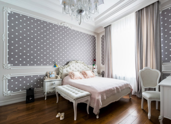 móveis e decoração no interior de um berçário cinza
