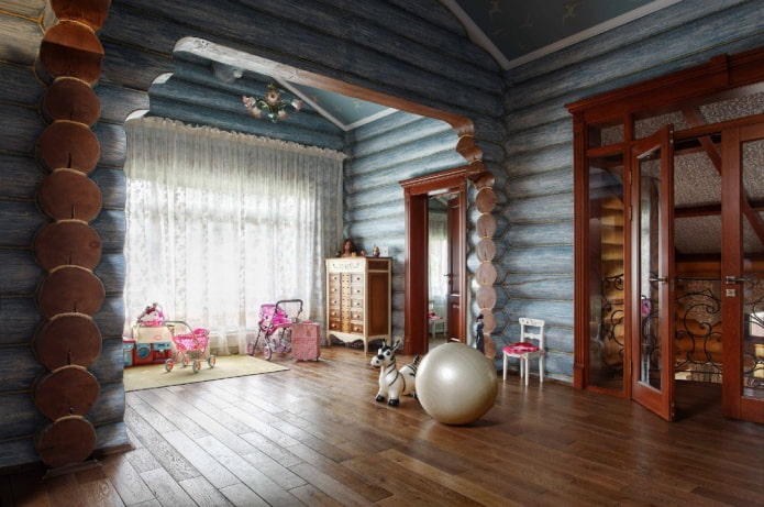 quarto infantil em uma casa de madeira