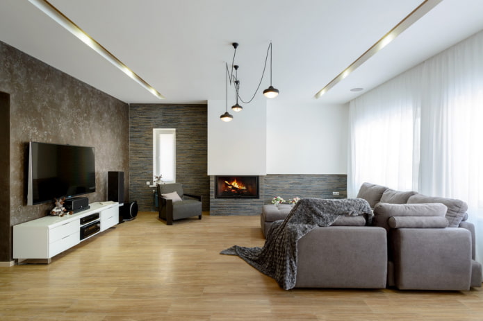 lustre na sala de estar e iluminação embutida