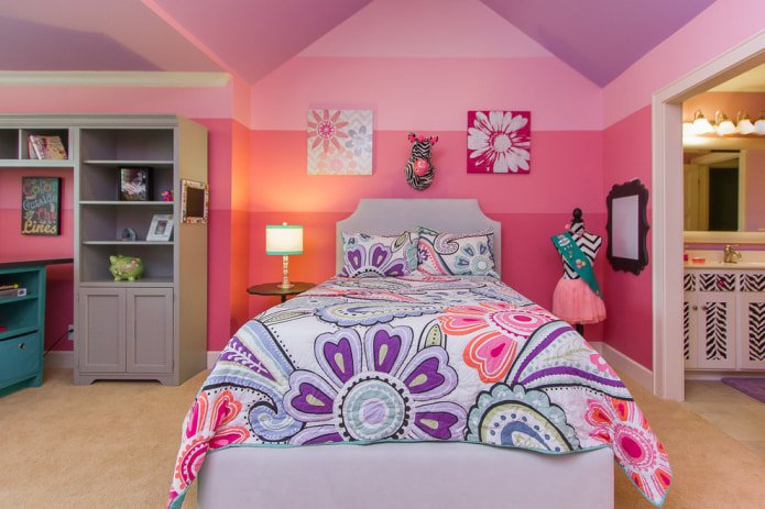 Quarto lilás-rosa