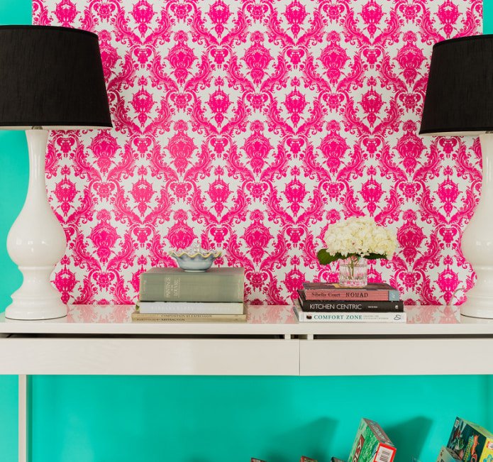 Interior turquesa e rosa