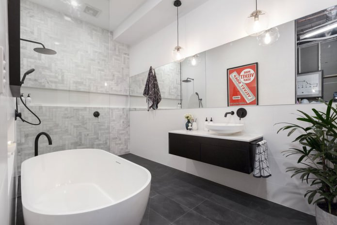interior do banheiro com pia de parede em estilo moderno