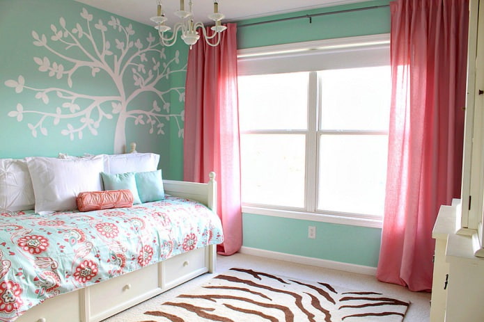 quarto infantil rosa e turquesa